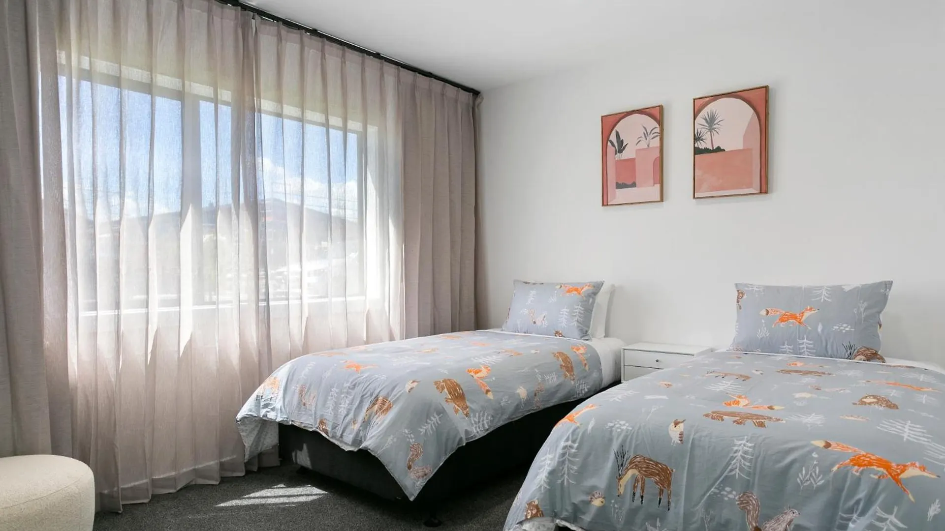 Taupo New Retreat - Stylish, Convenient And Gully Track To The Lake New Zealand